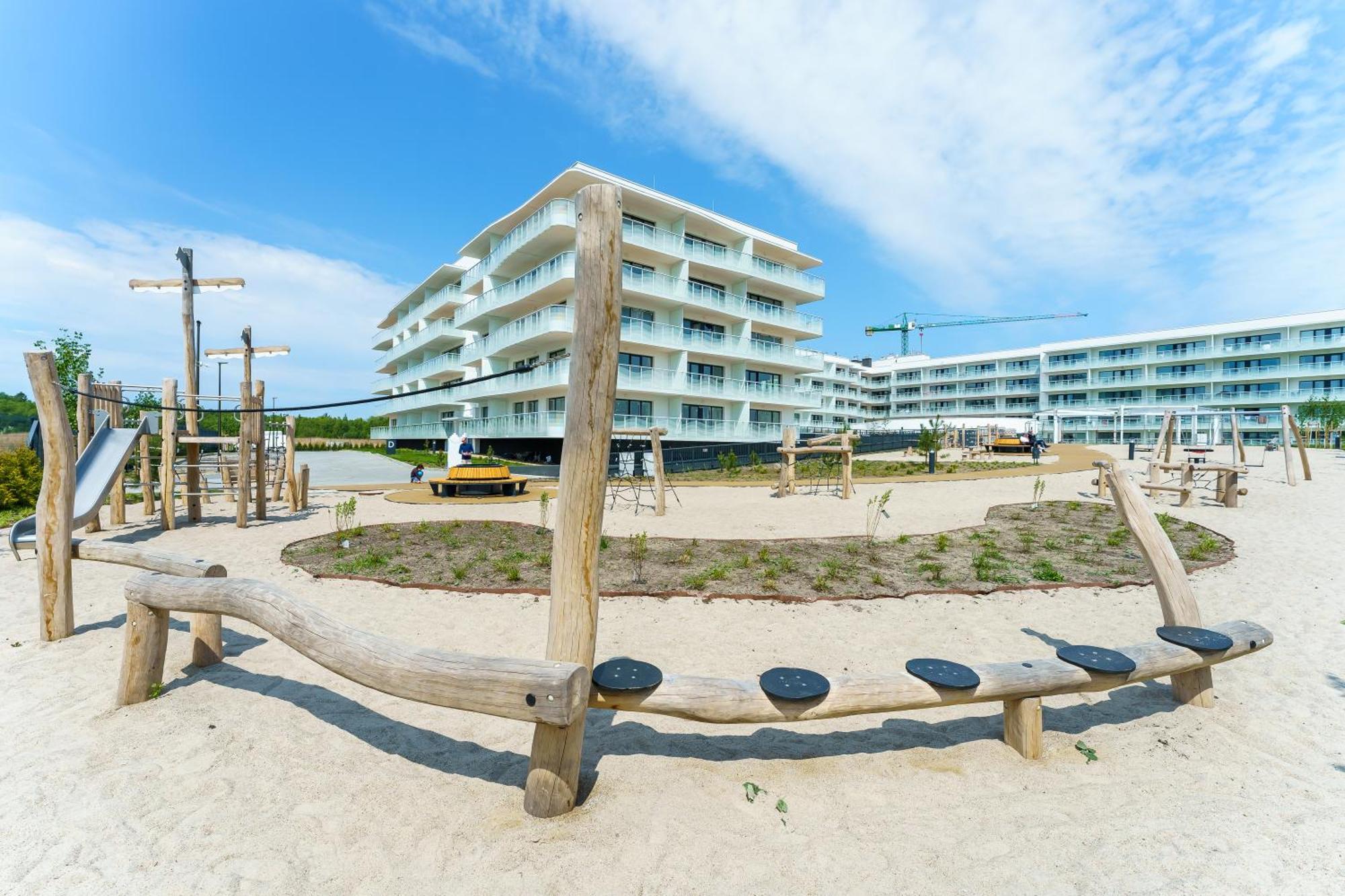Polanki Aqua Apartamenty Nielimitowany Dostep Do Basenow Parking Free Колобжег Екстериор снимка